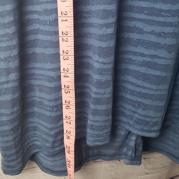 Rock and Republic Top - Picture 6 of 8